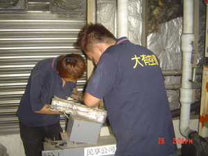 台北市敦化南路 辦公大樓 更換壓縮機 (4)